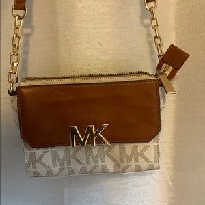 Michael Kors cross body
